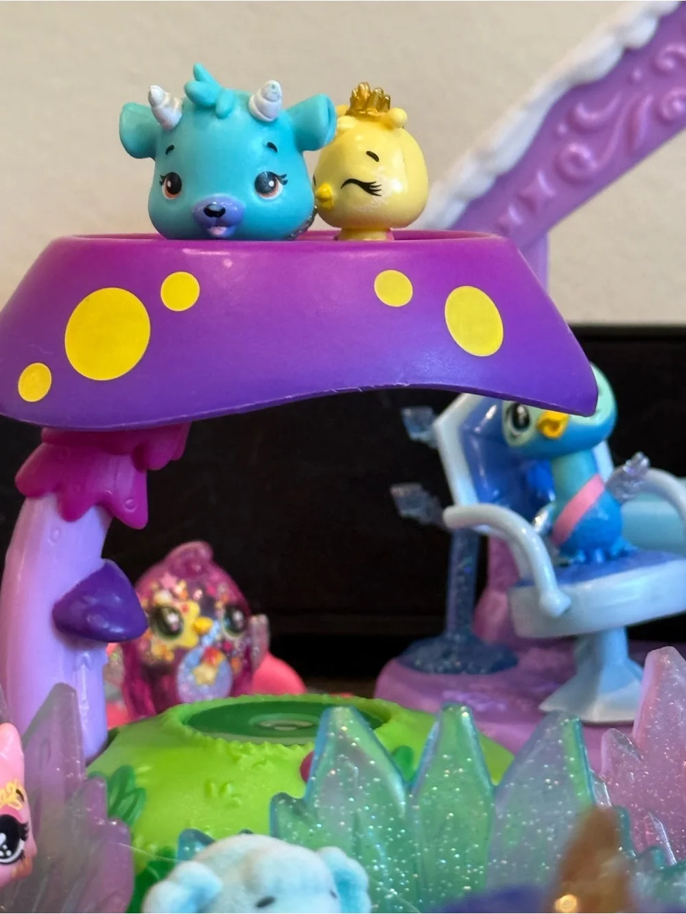 Hatchimals hug lot winter set beds spinners many animals lot